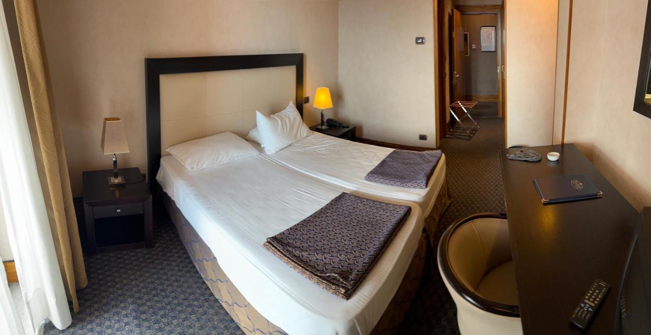 Hotel La Fenice 벨파소 외부 사진